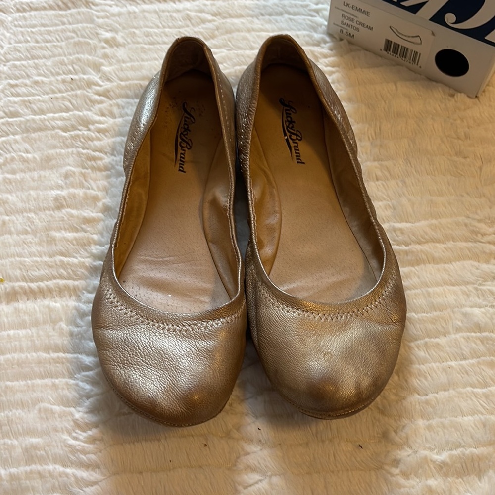 Lucky brand flats